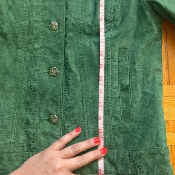 Kelly Green Suede Jacket - suede looks like snake print * accepting offers - Picture 2 of 5